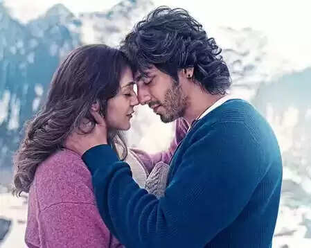 2025 में पर्दे पर छाईं ये पांच जोड़ियां: कौन हैं ये सितारे?