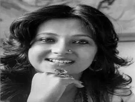 क्या मुनमुन सेन ने तोड़ी बॉलीवुड की पुरानी परंपराएं? जानें उनकी कहानी