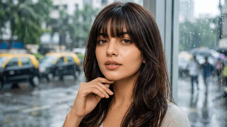 क्या आप भी इस मॉनसून में बॉलीवुड सितारों की तरह फ्रिंज स्टाइल अपनाने के लिए तैयार हैं?