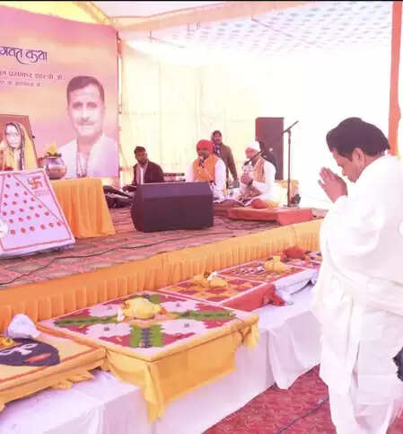 राजपाल यादव ने माघ मेले में दिखाई अपनी आस्था, शेयर की तस्वीरें!