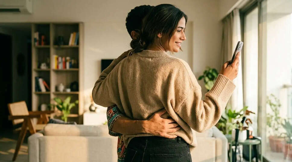 क्या Poonam Pandey ने अपने नए रिश्ते का किया इशारा? जानें इस रहस्यमय तस्वीर के बारे में!