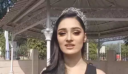 क्या है मिस यूनिवर्स मनिका विश्वकर्मा का एनसीसी कैंप में खास संदेश?