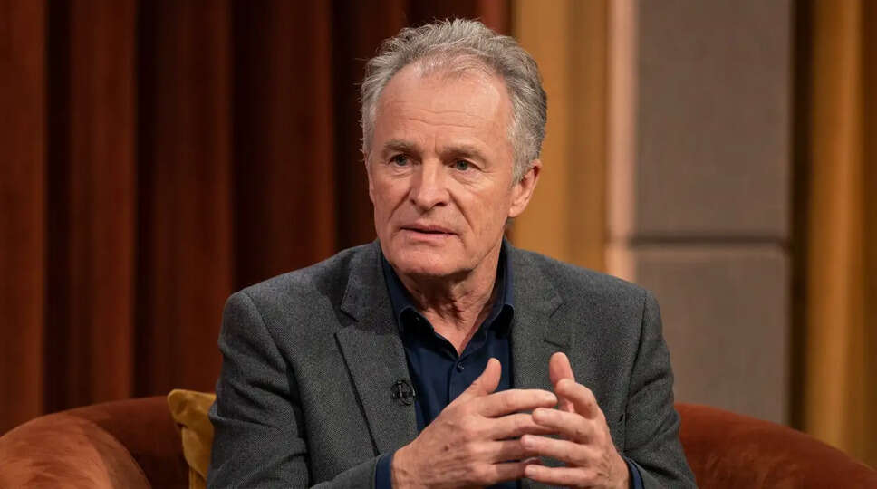 ब्रिटिश कॉमेडियन Bobby Davro ने साझा किया कैंसर से जंग का दिलचस्प अपडेट!