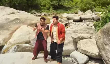 क्या है 'राहु केतु' के ट्रेलर में खास? पुलकित और वरुण की जोड़ी ने मचाई धूम!