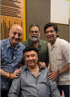 अनुपम खेर का नया नाटक 'जाने पहचाने अनजाने': शान और अनु मलिक का जादू!