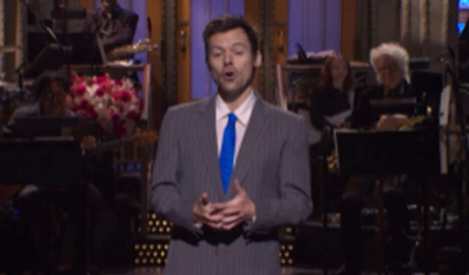 हैरी स्टाइल्स ने 'SNL' पर क्वीयरबेटिंग पर उठाया सवाल