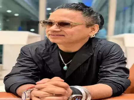 कैलाश खेर का गाना 'आज मेरे पिया घर आवेंगे': मोहब्बत नहीं, बल्कि आत्मा का मिलन!