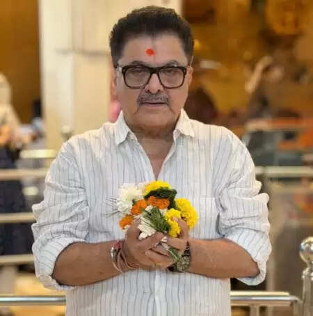 नए साल 2026 का स्वागत: बॉलीवुड सितारों की जश्न की तैयारी!