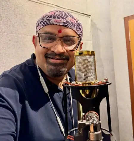 अभिजीत घोषाल का नया गाना 'वो है मां': महिलाओं के प्रति एक भावुक श्रद्धांजलि