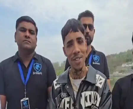 क्या है 'वन आई रैपर' विवेक की प्रेरणादायक कहानी? जानें रामनगर में उनके रैप शो के बारे में!