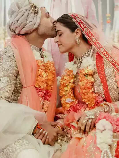 नुपूर सेनन और स्टेबिन बेन की शादी: उदयपुर में बंधे बंधन में, देखिए खूबसूरत तस्वीरें!