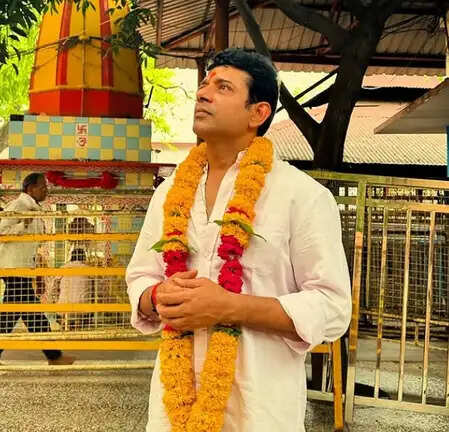 क्या आप जानते हैं विनीत कुमार की यात्रा के अनोखे अनुभव? जानें उनके सफर की खास बातें!