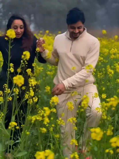 क्या है रानी चटर्जी की नई फिल्म 'परिणय सूत्र' में खास? जानें उनके रोमांटिक वीडियो के बारे में!