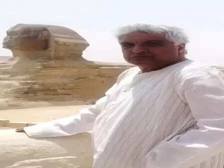 जावेद अख्तर: 80 साल की उम्र में भी क्यों हैं हिंदी सिनेमा के सबसे बड़े संवाद लेखक?