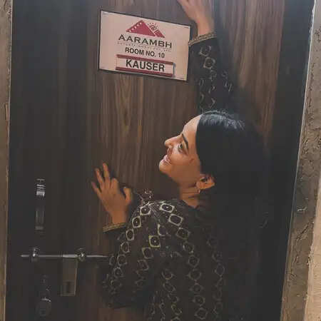 क्या है माही विज के दिल को छूने वाला अलविदा? जानें उनके भावुक पोस्ट के बारे में!
