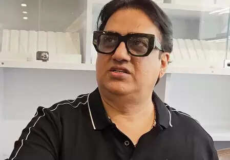 क्या है डब्बू मलिक के नए गाने 'थोड़ी देर ठहर' की खासियत? जानें संगीत के बदलते रंग!