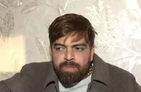 हरियाणवी गायक मासूम शर्मा ने उठाई आवाज़: क्या सिर्फ उनके गाने ही निशाने पर हैं?