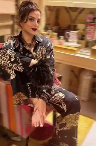 क्या आप जानते हैं सोनम खान के 'उरी उरी बाबा' गाने की शूटिंग के पीछे का मजेदार किस्सा?