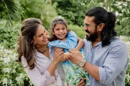 कौन हैं टॉलीवुड के सुपरस्टार Ram Charan की नन्ही राजकुमारी? जानें बेटी KlinCara के जन्मदिन की खास बातें!