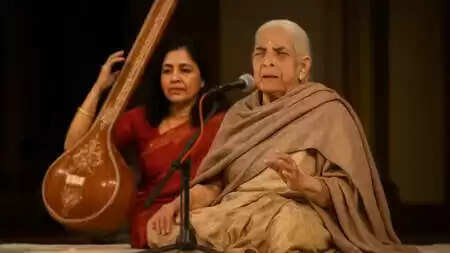 गायकी की दुनिया में गिरिजा देवी का अद्वितीय योगदान: ठुमरी की रानी की कहानी