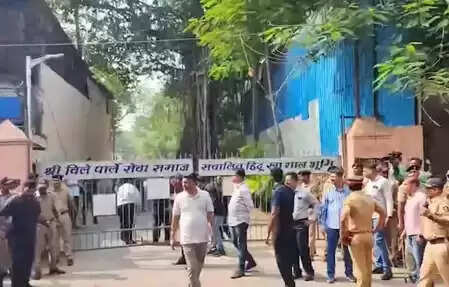 धर्मेंद्र के निधन से बॉलीवुड में शोक की लहर, अंतिम विदाई में जुटे सितारे