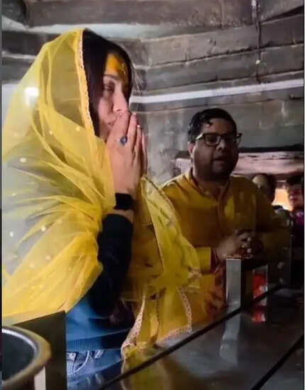 सेलिना जेटली ने मां बगलामुखी के दर पर मांगी मदद, जानें उनकी भावनाएं