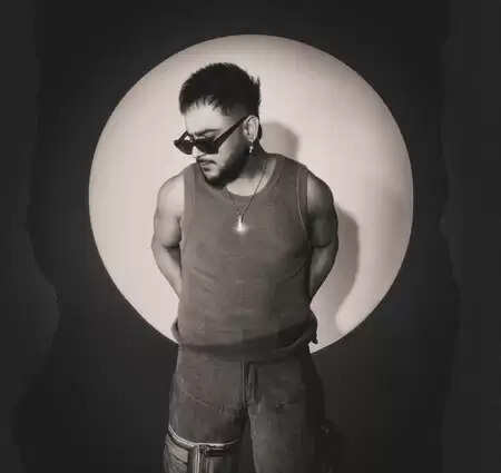 क्या जानते हैं आप मिलिंद गाबा के बारे में? जानें इस बहु-प्रतिभाशाली कलाकार की कहानी!