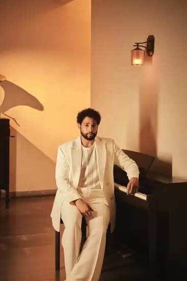 सिद्धांत चतुर्वेदी ने खोली बॉलीवुड की सच्चाई: छोटे शहरों के लेखकों की अनदेखी पर उठाया सवाल