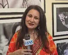 बॉलीवुड की दिग्गज हस्तियों ने 'नेशनल गैलरी ऑफ मॉडर्न आर्ट' में मनाया सिनेमा का जश्न!