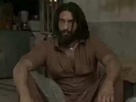 रणवीर सिंह की 'धुरंधर' का नया गाना 'ईजी-ईजी' हुआ रिलीज, दिलजीत की आवाज ने किया जादू!