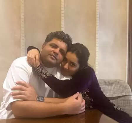 राशि खन्ना ने परिवार के महत्व पर किया जोर, साझा की दिल छू लेने वाली तस्वीरें!