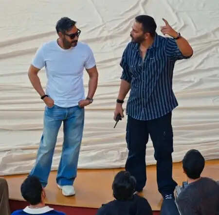 अजय देवगन के जन्मदिन पर रोहित शेट्टी ने साझा किया खास वीडियो, जानें क्या है खास!