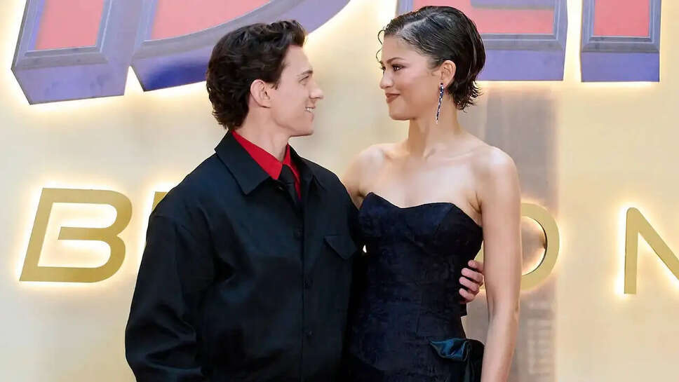 क्या Tom Holland और Zendaya ने की शादी? जानें उनके रोमांटिक पल और फैंस की प्रतिक्रिया!
