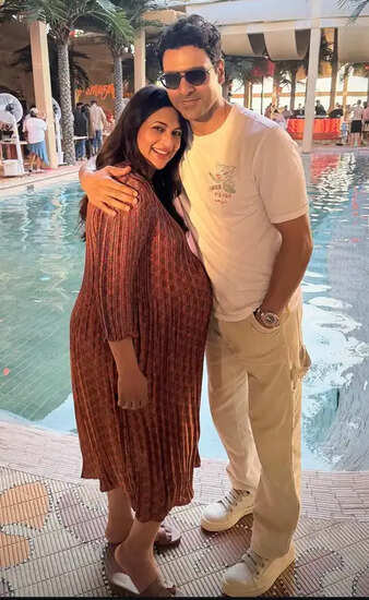 दिव्यांका त्रिपाठी और विवेक दहिया बने माता-पिता: जुड़वा बच्चों की खुशखबरी ने मचाई धूम!
