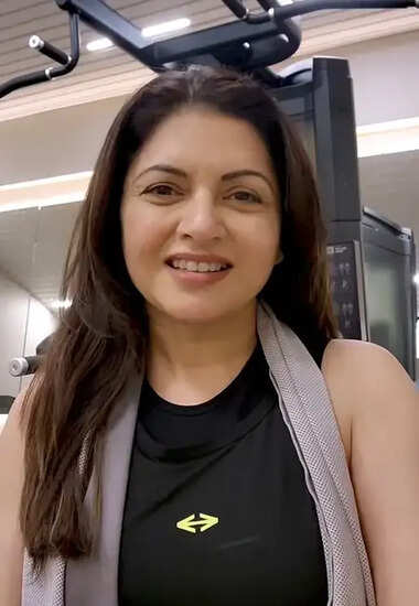 भाग्यश्री की फिटनेस टिप्स: रीढ़ की हड्डी के लिए आसान एक्सरसाइज