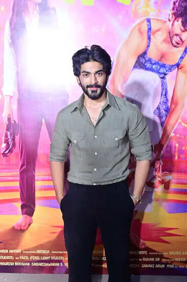 क्या है 'डबल ऑक्यूपेंसी' की कहानी? जानें संतोष की मेहनत और खुशबू का समर्थन!