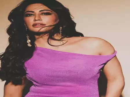 क्या है 'रात अकेली है' में चित्रांगदा सिंह का किरदार? जानें सलमान खान के साथ उनकी नई फिल्म के बारे में!