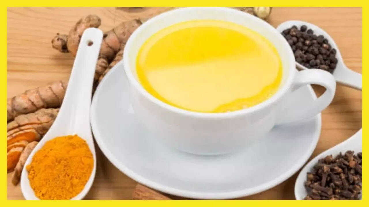 शादी से पहले की खूबसूरती के लिए 10 हेल्दी ड्रिंक्स जो आपकी त्वचा को बनाएंगे चमकदार!