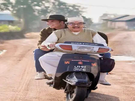 क्या आप जानते हैं असरानी की कॉमेडी के पीछे की कहानी? जानें उनकी प्रेरणाएँ!