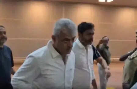 तमिल सिनेमा के सितारे Ajith Kumar की मां को भावुक विदाई, जानें क्या हुआ