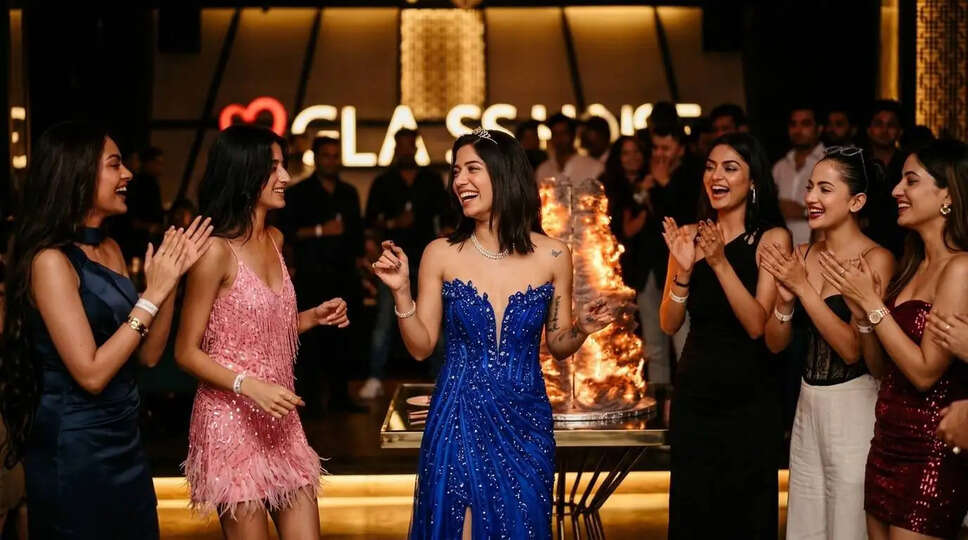 MTV Splitsvilla की स्टार Soundharya Shetty ने भव्य जन्मदिन मनाया, सितारों से भरी महफिल!