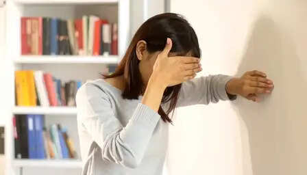 क्या आपको भी चक्कर आते हैं? जानें इसके पीछे की वजहें और समाधान