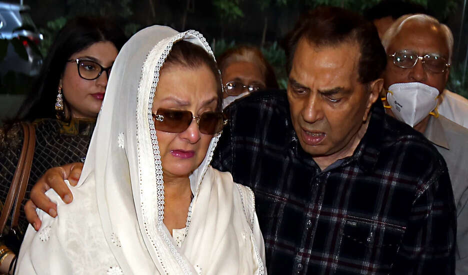 सायरा बानो ने धर्मेंद्र और दिलीप कुमार की दोस्ती को किया याद