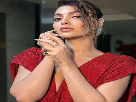 क्या है इस साल की होली का खास जश्न? टीवी सितारों की रंगीन दुनिया में झलक!