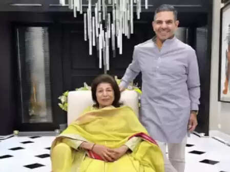 संजय कपूर की संपत्ति विवाद: रानी कपूर ने सुप्रीम कोर्ट में दायर की नई याचिका