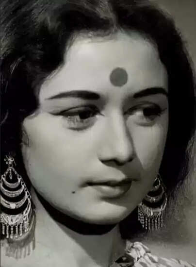 जैकी श्रॉफ ने नंदा को दी भावुक श्रद्धांजलि, जानें उनकी यादगार फिल्में