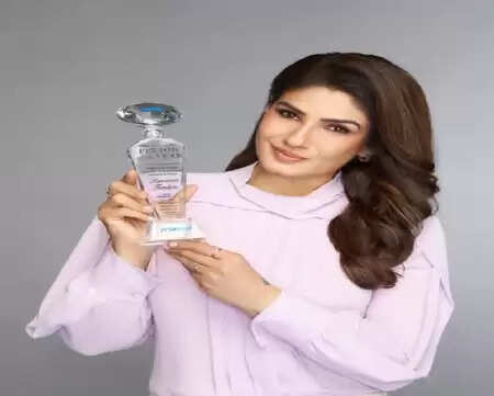 रवीना टंडन को मिला पेटा का सम्मान, जानें उनके पशु प्रेम के बारे में!