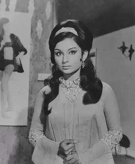 शर्मिला टैगोर: बॉलीवुड की दिग्गज अदाकारा जिनकी जोड़ी सुपरस्टार्स के साथ बनी यादगार