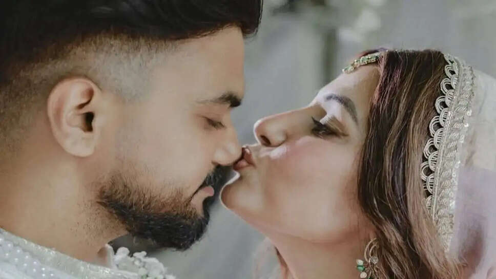 क्या Hina Khan और Rocky Jaiswal ने अपनी शादी की पहली सालगिरह को भुला दिया? जानें पूरी कहानी!
