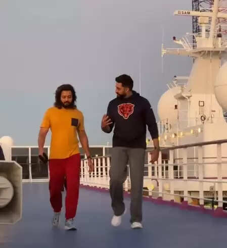 अभिषेक बच्चन के जन्मदिन पर सितारों की शुभकामनाएं: जानें उनके नए प्रोजेक्ट्स!